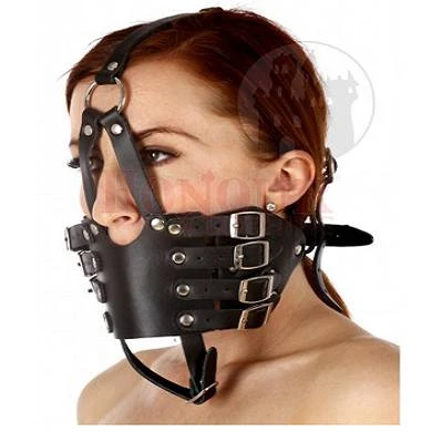 Leder Kopfharness Mit Atembaren Ballknebel 1 Leder Kopfharness Mit Atembaren Ballknebel